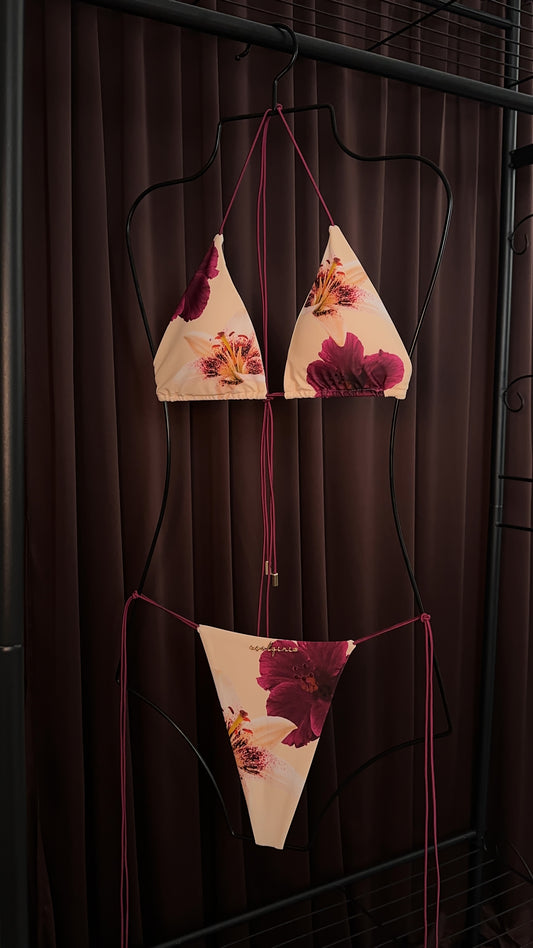 LILY ROMANCE THONG
